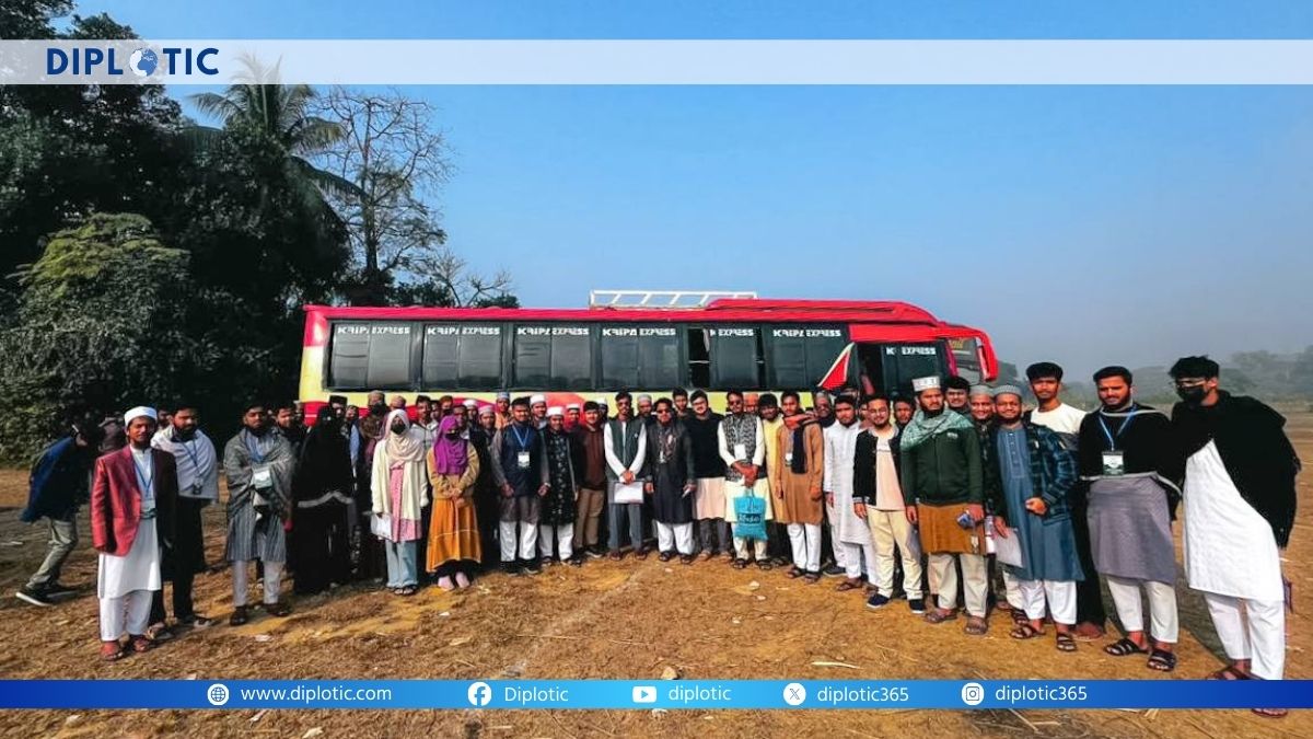 চবি ভর্তি পরীক্ষায় গাউসিয়া কমিটি বাংলাদেশের ফ্রি বাস ও তথ্য সহায়তা কার্যক্রম