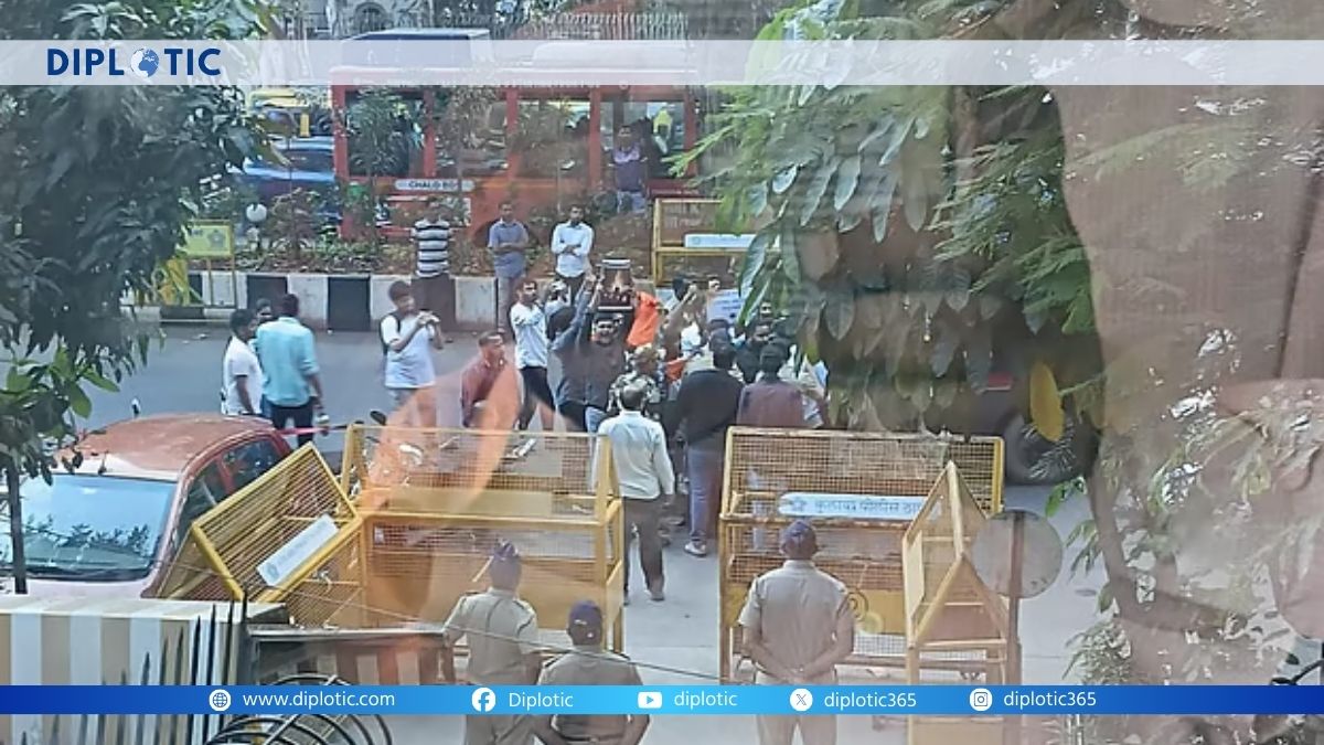 মুম্বাইয়ে বাংলাদেশ মিশনের সামনে হঠাৎ হিন্দুত্ববাদী বিক্ষোভ