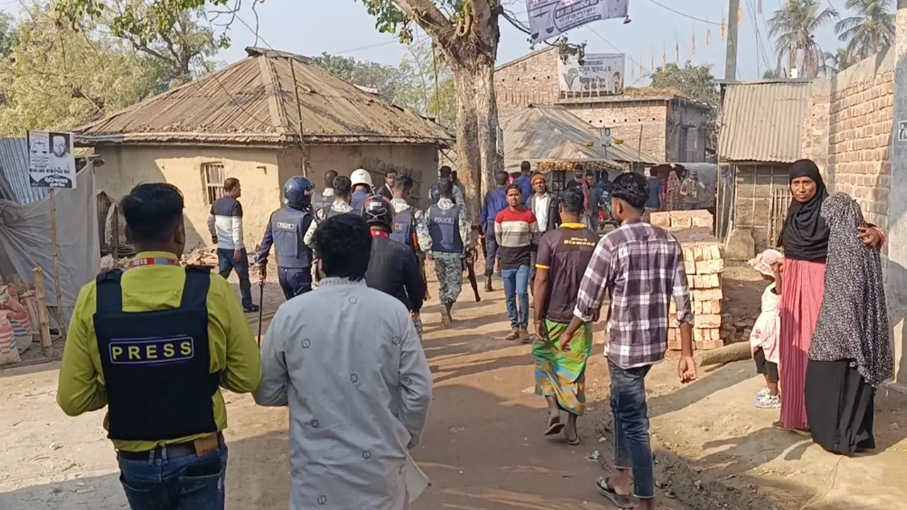 ‍মুজিবনগরে ভোটকেন্দ্রে জামায়াত-বিএনপির তুমুল সংঘর্ষ